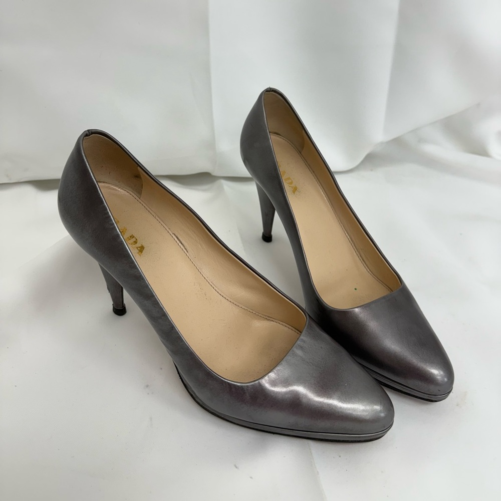 PRADA SILVER GRAY HEELS SIZE 39